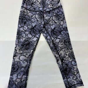 Lululemon cropped floral Leggings Size 6‎